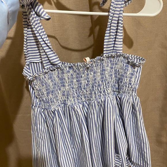 Top - Picture 2 of 3